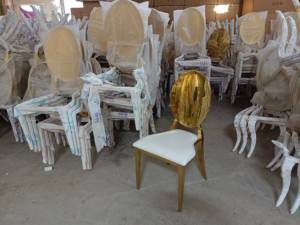 <span class=keywords><strong>Chaise</strong></span> de salle à manger ovale dorée de luxe - Cadre en acier inoxydable brillant avec siège en similicuir blanc pour hôtel/restaurant - Product Image 6