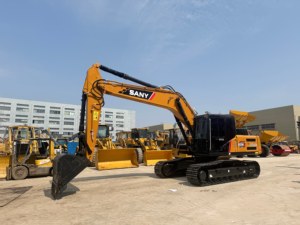 รถขุด Sany SY215C มือสอง ปี 2019-2023 ขนาด 21 ตัน ใช้งานน้อย เหมาะสำหรับงานก่อสร้าง - Product Image 4