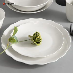 Assiettes En Chine Restaurant Fantaisie Française Fête Céramique Pas Cher en Vrac Plat Porcelaine Blanche Traiteur Mariage Assiettes Dîner - Product Image 1