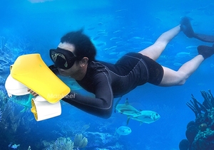 Best-seller Scooter aquatique <span class=keywords><strong>sous</strong></span>-<span class=keywords><strong>marin</strong></span> transfrontalier W7 Équipement de photographie de plongée Propulseur électrique Planche flottante - Product Image 4