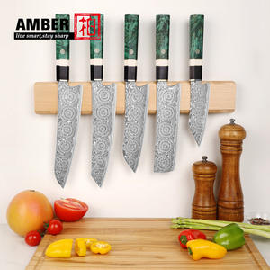 <span class=keywords><strong>Set</strong></span> di <span class=keywords><strong>Coltelli</strong></span> <span class=keywords><strong>da</strong></span> Cucina <span class=keywords><strong>Professionali</strong></span> in Acciaio Damasco a 67 Strati con Motivo a Rosa, Coltello Giapponese con Manico in Legno, Coltello <span class=keywords><strong>da</strong></span> <span class=keywords><strong>Chef</strong></span>, Utility e Santoku - Product Image 1