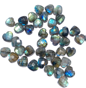 Turquesa de Madagascar, Piedras Preciosas de Cristal Natural, Colgantes Pulidos con Corte de Corazón y Efecto de Fuego/Color Play - Product Image 2