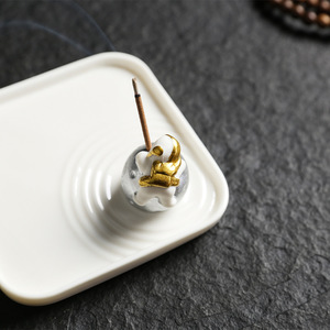 Support simple en céramique de style dessin animé, <span class=keywords><strong>Lapin</strong></span> de jade volant vers la lune, base à encens en porcelaine blanche, bois de santal et - Product Image 3