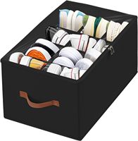 Unité de rangement pliable pour chaussures avec couvercle transparent et poignées robustes, gain de place et capacité de contenir 12 paires de chaussures.