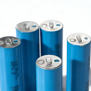 Hoge-capaciteit cilindrische oplaadbare 3.2V LiFePO4 32135 batterijcellen 12.8Ah 1000-cyclus CE/RoHS gecertificeerd -20~60°C Elektrisch - Product Image 2