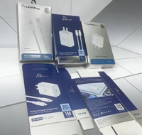 Kotak Pengisian Daya Cepat Kelas Atas untuk Kabel USB-C/Micro USB/Lightning dengan Cetakan UV Empat Warna dan Kemasan Retail
