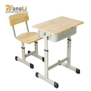 Moderne Studentenbureau En Stoelset-Strak Metalen Frame En Warm Houten Schoolmeubilair Voor Elke Kamer - Product Image 1