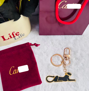 Élégant porte-clés en métal avec breloque panthère, boîte cadeau, sac en papier, ruban et certificat en option, avec diverses solutions de personnalisation - Product Image 5