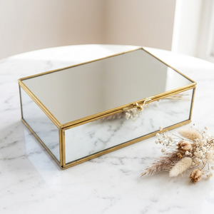 Caja de Joyería Decorativa Hecha con Latón y Vidrio/Espejo, Utilizada para Exhibición y Almacenamiento de Joyas, Proveedor de la India - Product Image 1