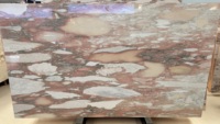 Marbre rose naturel Baley, pierre rose chaud avec des veines prononcées, dalle pour murs, comptoirs, vanités, décoration intérieure de villa