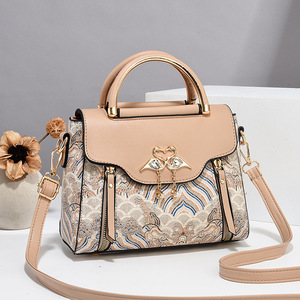 Nuova Collezione 2026: Borsa a Mano da Donna in Pelle PU di Lusso con Stampa Paisley, Nappine e Tracolla Leggera - Product Image 2