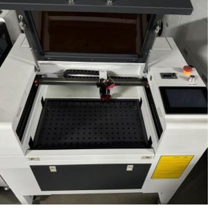 Machine de gravure et de découpe au laser CO2 portable de bureau JQlaser 700x500mm pour bois, contreplaqué, MDF - 60W refroidie par eau - Product Image 3