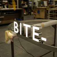 Letras de Canal LED con Iluminación Frontal Personalizadas EZD, Letrero Comercial para Negocios, Letrero con Logotipo, Letrero Publicitario Exterior Comercial