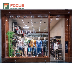 Sistema de Exhibición de Aluminio para Tiendas Minoristas Industriales, Diseño de Distribución de Espacios en Tiendas, Tienda de Ropa de Franquicia - Product Image 2