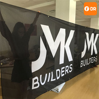 Drapeaux promotionnels personnalisés imprimés pour événements sportifs, avec bâtons en aluminium, en tissu PVC résistant aux UV, pour clôtures extérieures