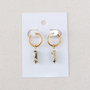 Pendientes de Aro Huggie de Acero Inoxidable con PVD de Oro de 18K Jietao, con Cilindro Natural de Ojo de Tigre y Jaspe Dálmata, Joyería Colgante - Product Image 4
