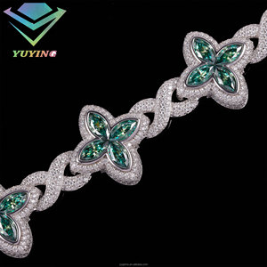 สร้อยข้อมือเงินแท้ 925 ชุบทอง 18k ประดับเพชรทรงโคลเวอร์แบบ Iced Out พร้อมโซ่ Cuban Link ประดับเพชร Moissanite สี D ระดับ VVS พร้อมใบรับรอง GRA สไตล์ฮิปฮอป - Product Image 1