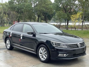 Volkswagen <span class=keywords><strong>Passat</strong></span> <span class=keywords><strong>2017</strong></span> 280TSI Usata, Guida a Sinistra, Berlina a Benzina di Seconda Mano per Esportazione - Product Image 3