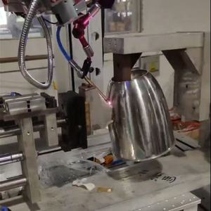 آلة لحام أوتوماتيكية بالليزر للأنابيب الفولاذية المقاومة للصدأ ذات 4 زوايا لصناعة العوارض والنوافذ - Product Image 3