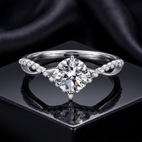 Bague en argent sterling 925 avec moissanite pour femme, design couronne de princesse torsadée à double sangle, par Moyu Jewelry