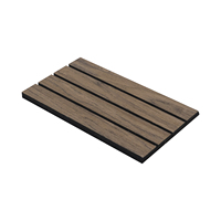 Panneau acoustique en bois perforé linéaire conçu pour les applications murales et de plafond avec une excellente absorption sonore des fréquences moyennes