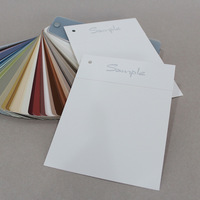 Cartes de visite personnalisées avec nuancier de couleurs, impression CMYK+, finition vernie, matériau en carton