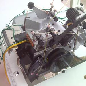 Machine à coudre surjeteuse à trois fils Daimoku <span class=keywords><strong>AK</strong></span>-2503, machine à coudre industrielle pour bordure de filet à billes - Product Image 2
