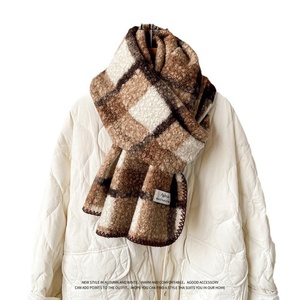Mantón largo de moda de invierno de gama alta para <span class=keywords><strong>mujer</strong></span>, bufanda con logotipo de <span class=keywords><strong>lana</strong></span> y poliéster de Cachemira con estampado de Seto triangular Europeo Americano - Product Image 5