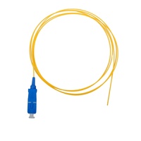 Pigtail de Fibra Óptica Simplex SC/UPC/PC Amarillo de 0.9mm 9/125 con Buffer Ajustado