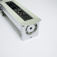 EU-Steckdose mit 3 Anschlüssen aus Aluminiumlegierung für Multimedia USB-A und USB-C 15W 20A 250V Gewerbliche Nutzung