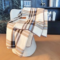 Couverture Moderne Polyvalente et Élégante en Bambou à Carreaux Double Face, Idéale pour l'Automne et l'Hiver, Anti-Acariens, Lavage à la Main Facile