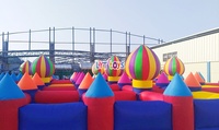 Teambuilding opblaasbaar doolhof obstakelbaan combo carnaval populair opblaasbaar doolhofspel obstakel avontuur parcours