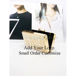 Bolso de Mano Metálico de Lujo Impresionante, Bolso de Hombro Dorado, Bolso de Noche Hecho a Mano para Mujer - Product Image 1