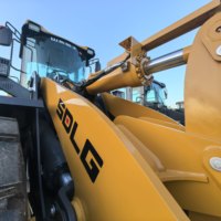 Chargeuse sur pneus SDLG L968F d'occasion, capacité nominale de 6 tonnes, godet de 3,5 m³, moteur Weichai, pour le chargement de pierres dans les carrières et mines.