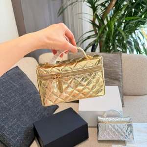 Sac à bandoulière de luxe haut de gamme authentique pour femme, de marque de créateur, couleur unie, avec fermeture éclair et chaînes, idéal pour l'été, l'automne et le printemps - Product Image 2