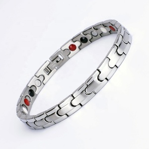 Pulseira de Energia Bio Magnética em Aço Inoxidável Prateado para Homens e Mulheres - Product Image 2