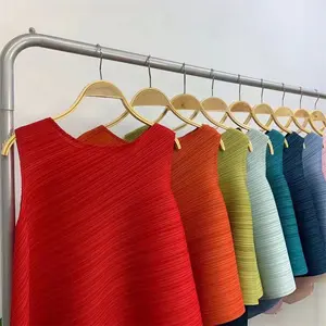 Imple-Camisetas Básicas de cuello redondo para mujer, camisa plisada sin mangas de color sólido, 2023