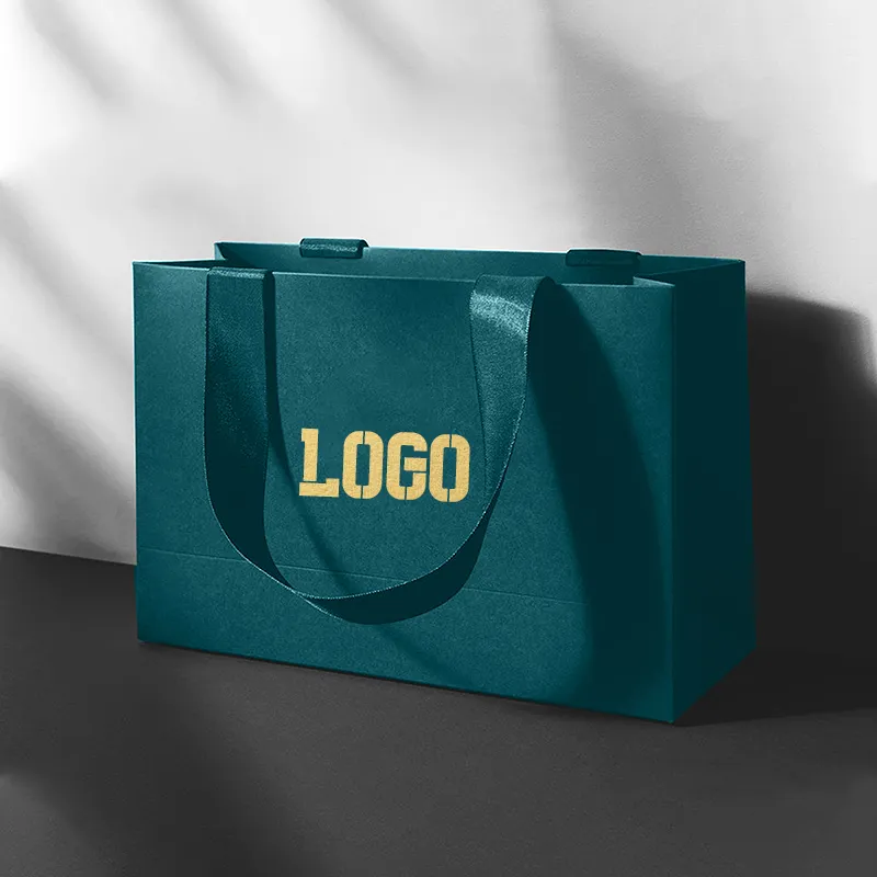 Wholesale Customised Boutique Shopping Bags with Your Own Logo Matte Gift Paper Bags