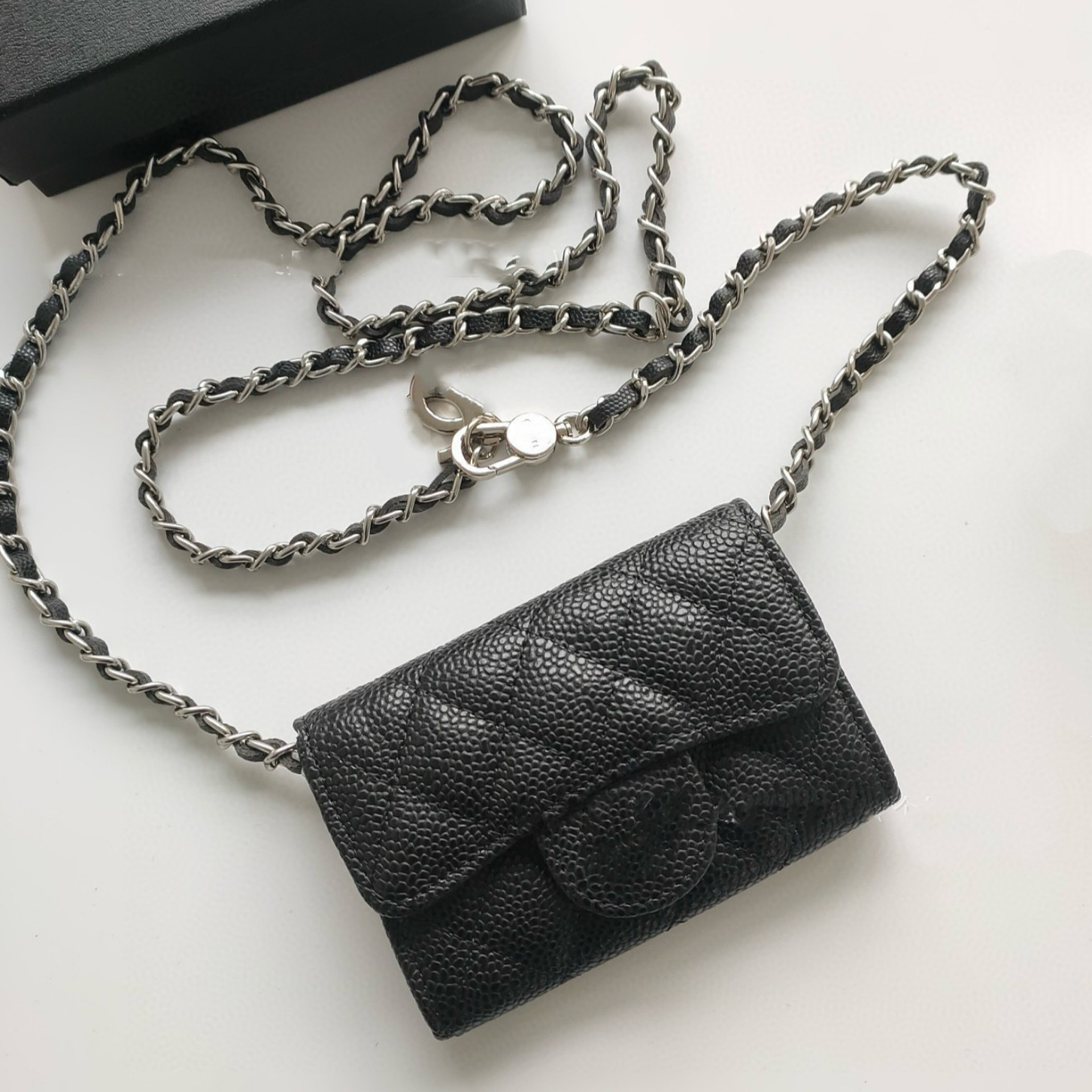 Noir-argent 2 (avec logo)