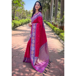 Sari en soie douce rose vif à bordure florale tissée avec des fils zari, design élégant pour foulards - Product Image 6