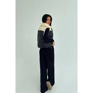 Chaleco acolchado negro para mujer - Product Image 1