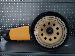 Meuleuse à béton portative à tête unique pour petites surfaces avec port de aspiration, un best-seller. - Product Image 6