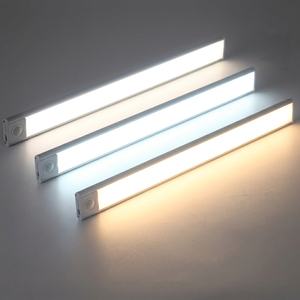 Luz LED Inteligente con Sensor, Material de Aluminio, para Escenarios, Color Negro, Temperatura de Color y Brillo Ajustables, Regulable, USB - Product Image 1