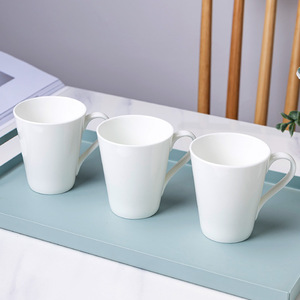 Mug à café en porcelaine fine blanche avec logo personnalisé 13oz pour cadeau d'entreprise, événement d'entreprise, promotion - Product Image 5