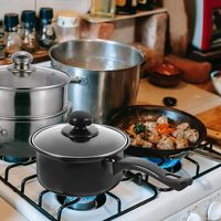 Nouvel ensemble de cuisine Geling 13 pièces noir, ustensiles de cuisson uniques en fonte antiadhésive avec couvercles en verre