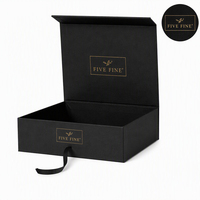 Boîte à vêtements en carton rigide avec logo personnalisé, revêtement UV, estampage à chaud, boîte cadeau pour vêtements, boîte d'emballage pour vêtements avec gaufrage
