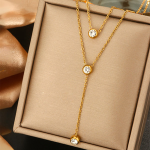 批发简约时尚不锈钢项链女款，雏菊珍珠锆石方形项链不易褪色 - Product Image 4