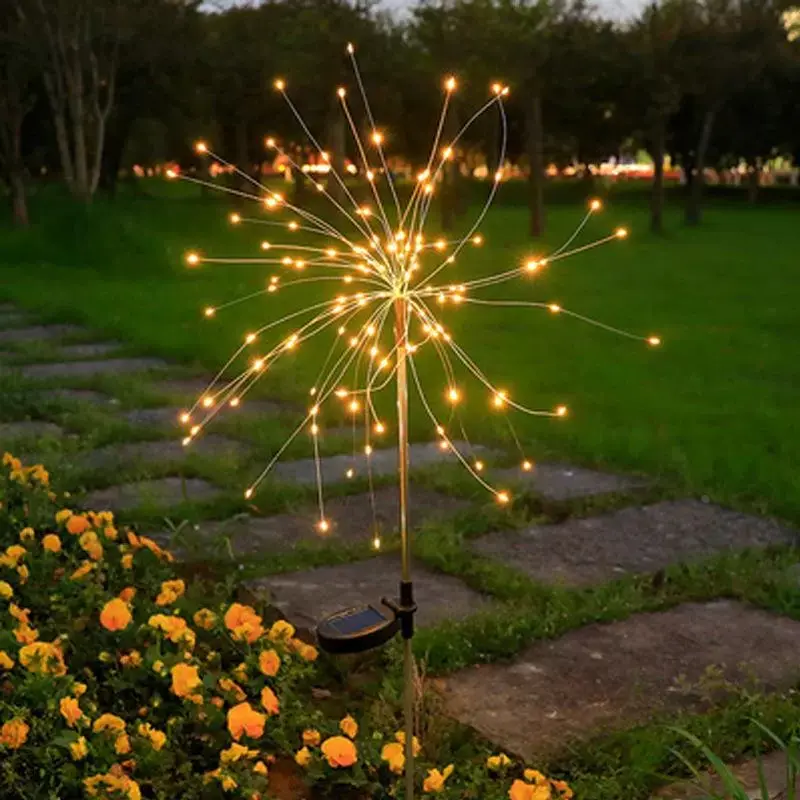 Feux d'artifice de jardin solaire pour l'extérieur Fil de cuivre étanche Lumière 8 modes Lumière scintillante pour la décoration de la cour, du patio et des sentiers.