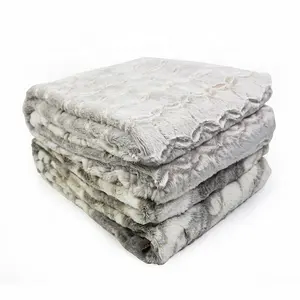 Индивидуальный дизайн, высококачественное одеяло из искусственного меха, китайское вязаное одеяло из натурального кроличьего меха