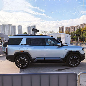 BYD Leopard 8 Edición Campeón de Nueva Energía, SUV Híbrido Enchufable, Vehículo Familiar con Tecnología Avanzada - Product Image 1